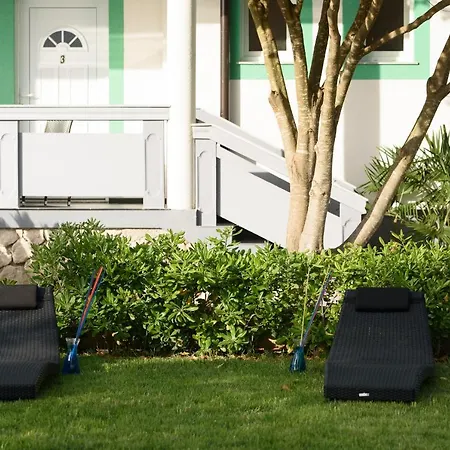 Beachfront With Private Parking Ae1183 *