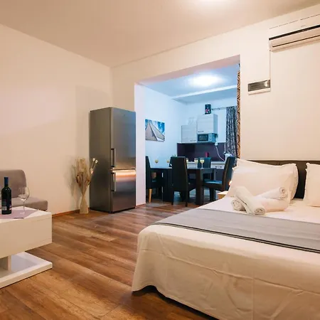 Apartment Beachfront With Private Parking Ae1183