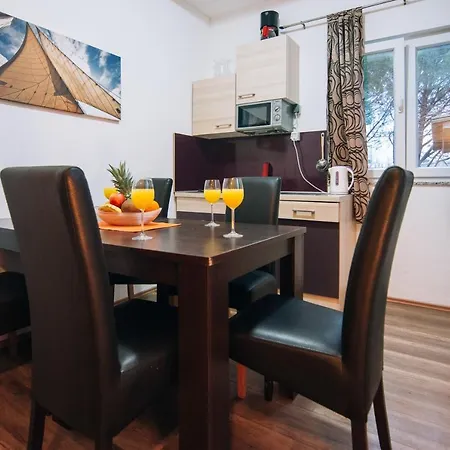 Beachfront With Private Parking Ae1183 * Vrsi