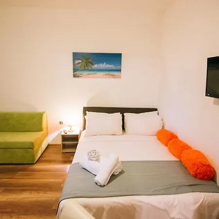 Apartment Beachfront With Private Parking Ae1183